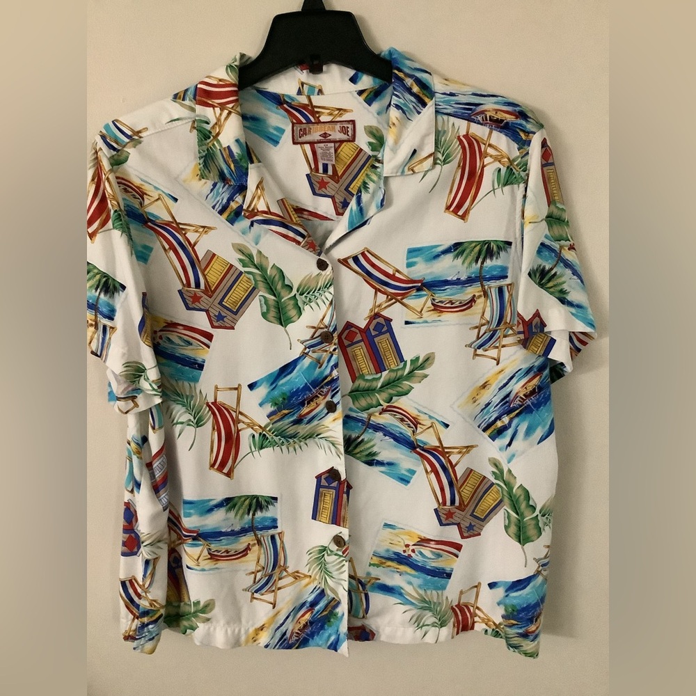 NWOT Hawaiian Blouse
Caribbean Joe Tropical Print Size 2X
Caribbean Beach
